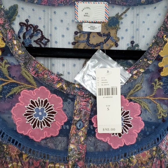 🆕️ Anthropologie Embroidered Floral Tiered Sleeve Boho Blouse Size Small - Picture 6 of 12